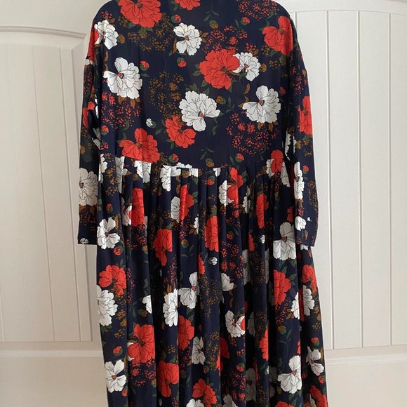 Flowy, oversized floral dress - Picture 6 of 6